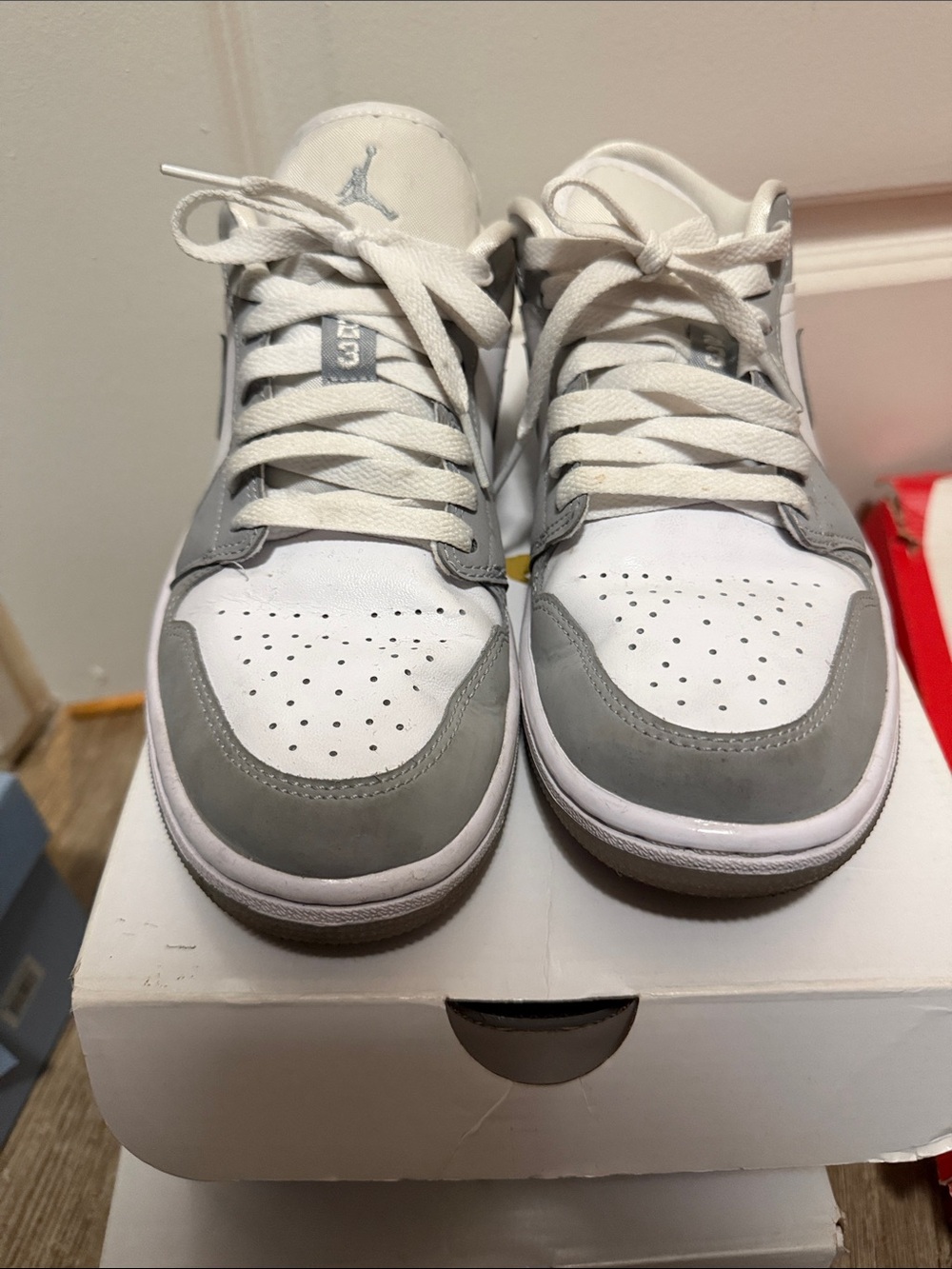Women size 8 Nike Air Jordan 1 Low White & Light Gray Casual Sneakers